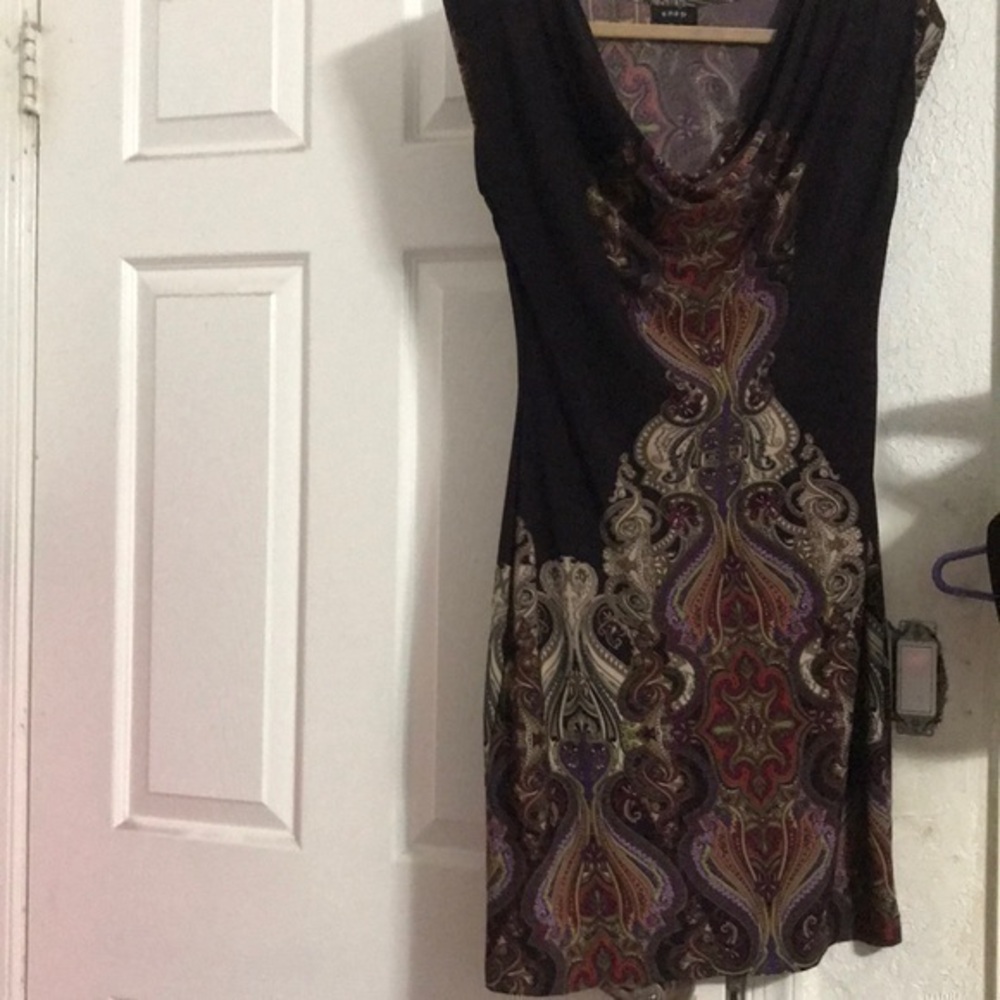 - Snap paisley dress
